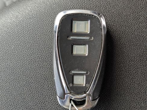 Used 2018 Chevrolet Equinox LT w/ LPO, Cargo Package image 38