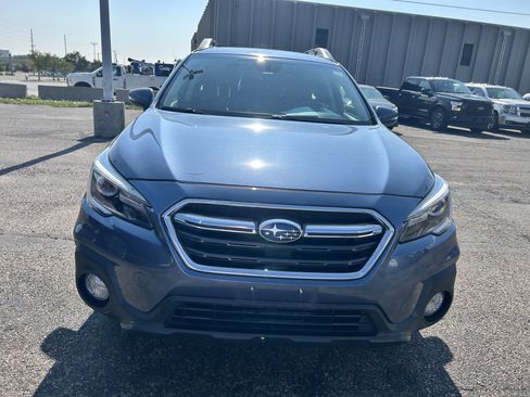 Used 2018 Subaru Outback 3.6R Limited AWD/4WD image 8