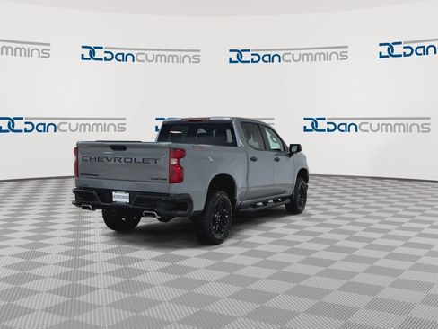 Used 2025 Chevrolet Silverado 1500 Custom Trail Boss w/ LPO, Dark Essentials Package AWD/4WD image 9