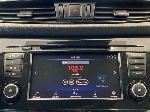 Used 2020 Nissan Rogue Sport SV w/ All-Weather Package AWD/4WD image 19