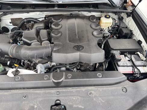 Used 2021 Toyota 4Runner Venture image 25