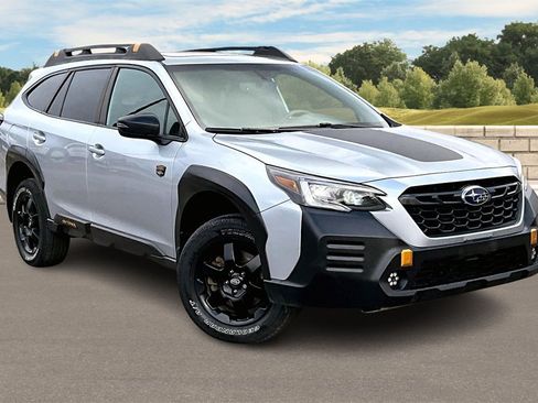 Used 2022 Subaru Outback Wilderness image 2