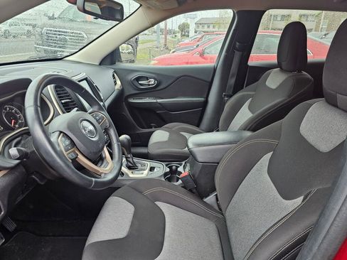 Used 2014 Jeep Cherokee Latitude image 24