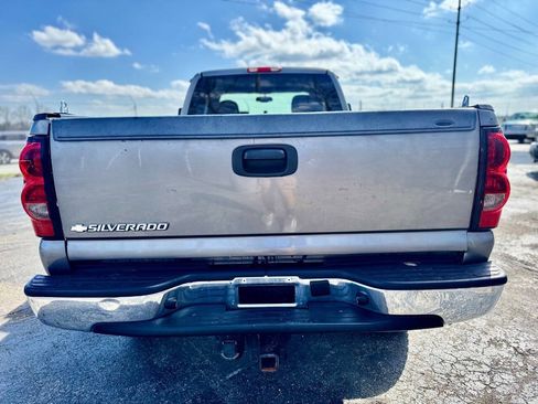 Used 2007 Chevrolet Silverado 2500 LT w/ Heavy-Duty Power Package image 4