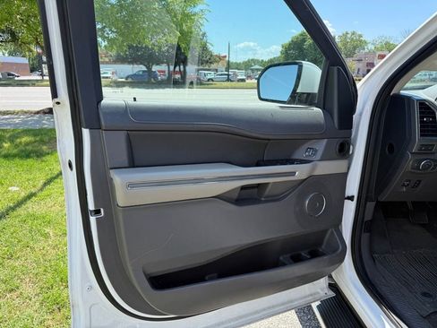 Used 2018 Ford Expedition Max XLT w/ Equipment Group 202A image 15