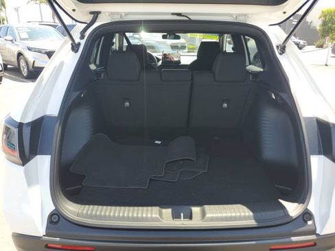 Certified 2025 Honda HR-V Sport image 8
