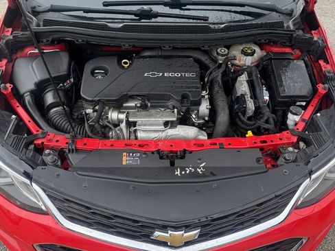 Used 2016 Chevrolet Cruze LT image 10