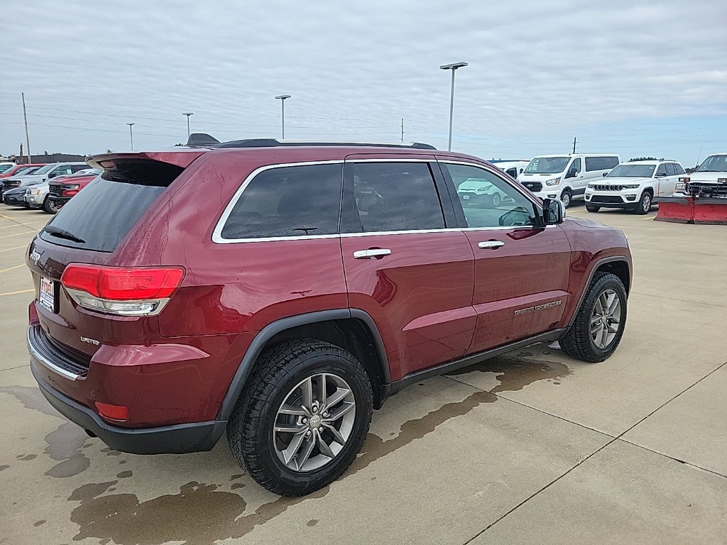 Used 2018 Jeep Grand Cherokee Limited AWD/4WD image 3