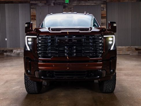 Used 2024 GMC Sierra 2500 Denali Ultimate w/ Max Trailering Package AWD/4WD image 2