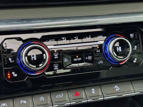 New 2026 GMC Sierra 1500 Denali w/ Denali Reserve Package image 16