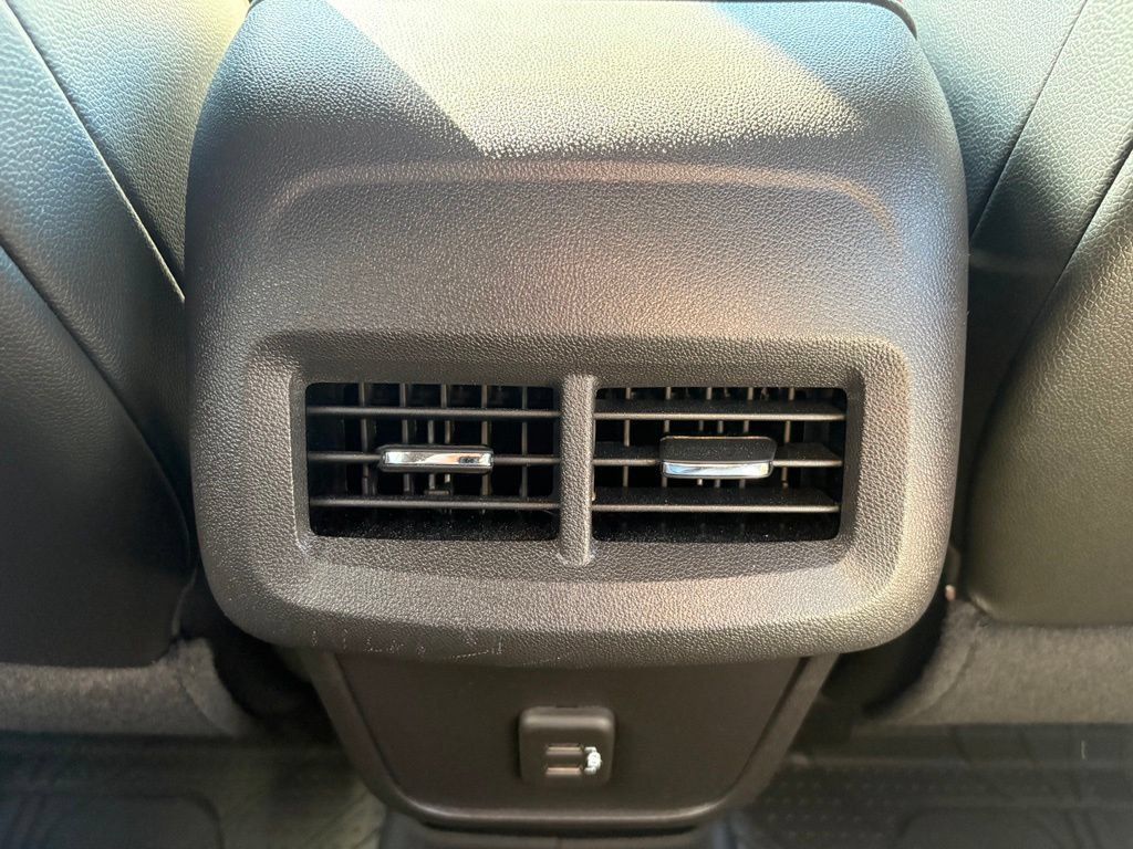 Used 2024 Chevrolet Equinox RS FWD image 37
