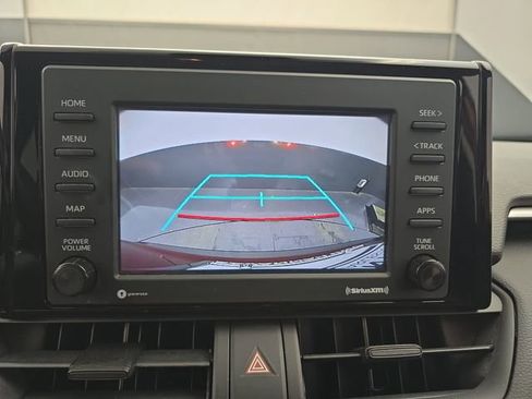 Used 2020 Toyota RAV4 XLE w/ Convenience Package FWD image 30