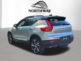 Used 2019 Volvo XC40 T5 R-Design image 5