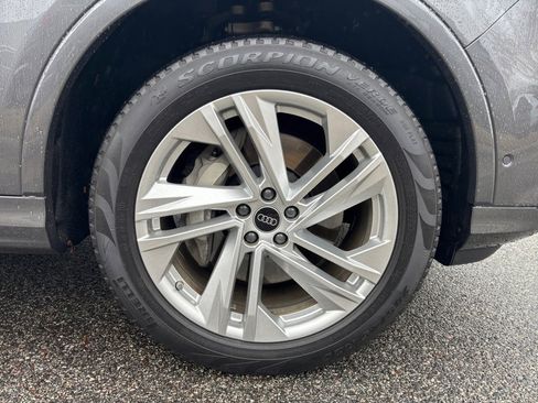 Used 2023 Audi Q7 3.0T Premium image 25