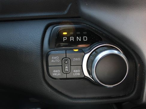 Used 2019 RAM 1500 Big Horn AWD/4WD image 25