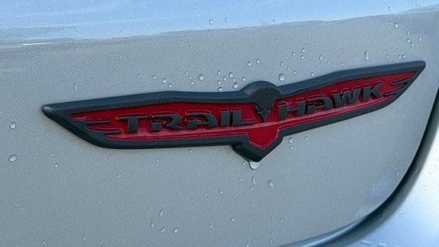 Used 2024 Jeep Compass Trailhawk w/ Trailhawk Elite Group AWD/4WD image 11