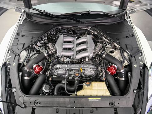 Used 2024 Nissan GT-R Premium w/ Premium Interior Package AWD/4WD image 20