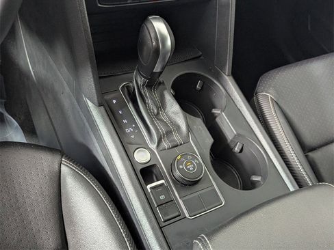 Used 2022 Volkswagen Atlas Cross Sport SE image 23