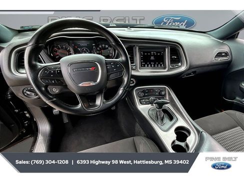 Used 2020 Dodge Challenger SXT w/ Blacktop Package RWD image 13