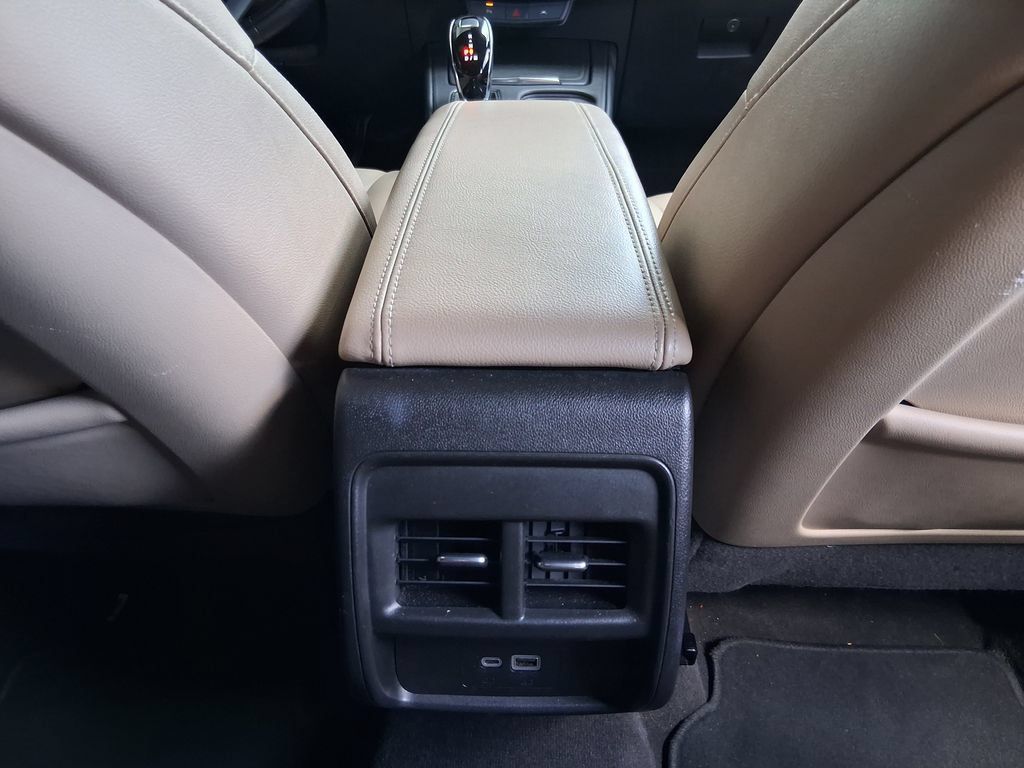 Used 2024 Cadillac XT4 Luxury w/ LPO, Floor Liner Package FWD image 23