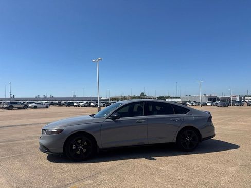 Used 2023 Honda Accord Sport image 14