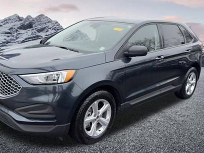 Used 2024 Ford Edge SE