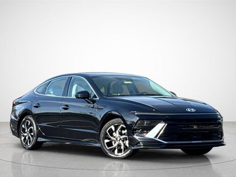 Used 2024 Hyundai Sonata SEL image 2