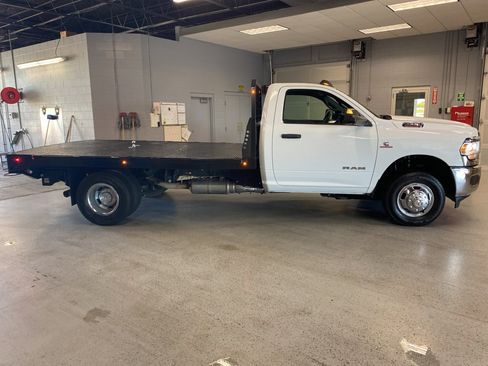 Used 2022 RAM 3500 Tradesman image 9