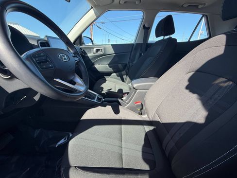 Used 2026 Hyundai Venue SEL FWD image 25