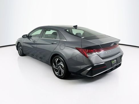 Used 2025 Hyundai Elantra SEL FWD image 5