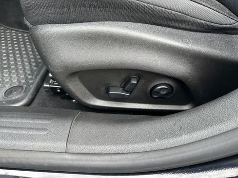 Used 2018 Jeep Renegade Trailhawk w/ Popular Equipment Group AWD/4WD image 20