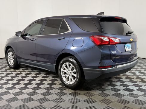 Used 2019 Chevrolet Equinox LT FWD image 2