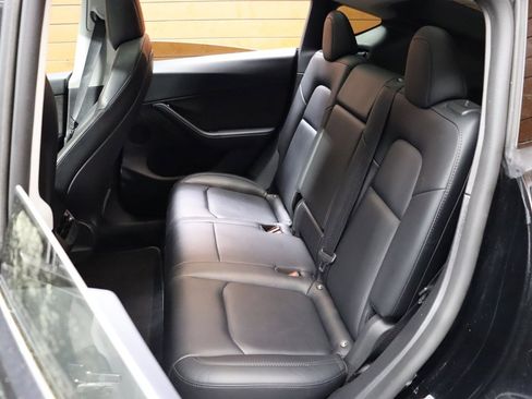 Used 2024 Tesla Model Y Performance AWD/4WD image 38