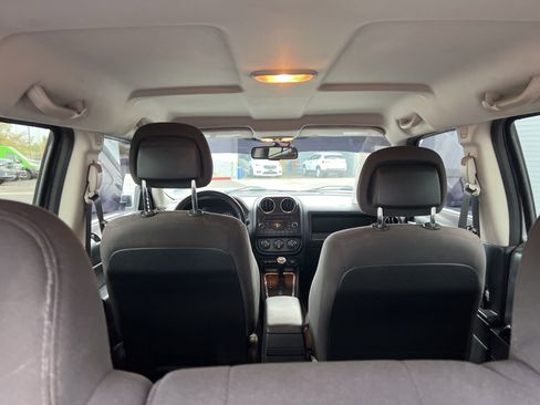 Used 2016 Jeep Patriot Latitude image 17