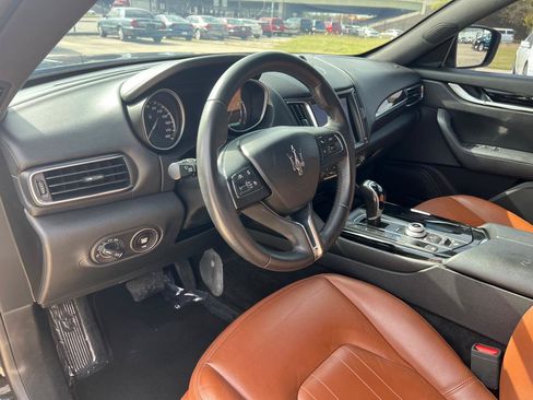 Used 2018 Maserati Levante AWD/4WD image 70
