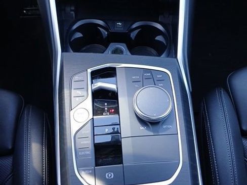 Used 2024 BMW 330e 330e iPerformance image 22