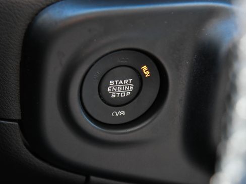 Used 2023 Jeep Wrangler Unlimited Sahara w/ Cold Weather Group AWD/4WD image 34
