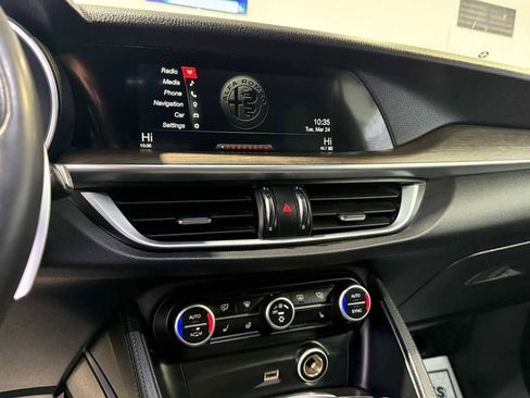 Used 2018 Alfa Romeo Stelvio Ti Sport image 16