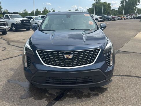 Used 2019 Cadillac XT4 Luxury w/ Trailering Package FWD image 8