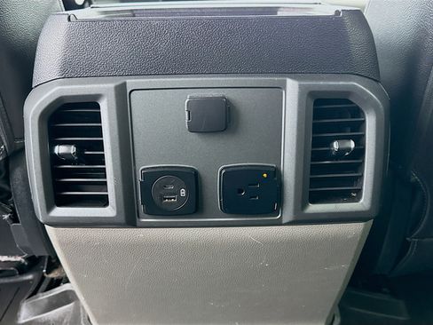 Used 2021 Ford F250 XLT w/ XLT Premium Package image 16