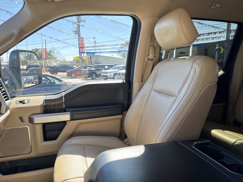 Used 2017 Ford F250 Lariat w/ Lariat Value Package image 15