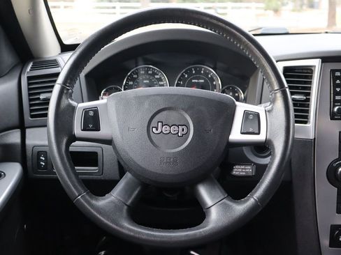 Used 2009 Jeep Grand Cherokee Laredo image 18