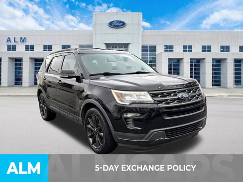 Used 2019 Ford Explorer XLT w/ Equipment Group 202A image 4