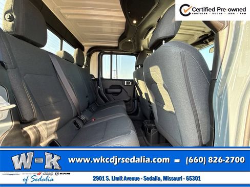Certified 2025 Jeep Gladiator Sport AWD/4WD image 25
