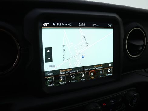 Used 2023 Jeep Wrangler Altitude image 8