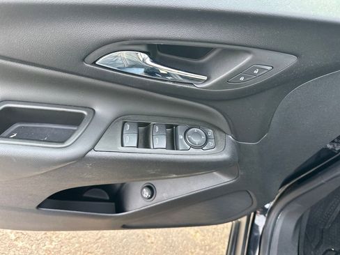 Used 2023 Chevrolet Equinox LT image 19