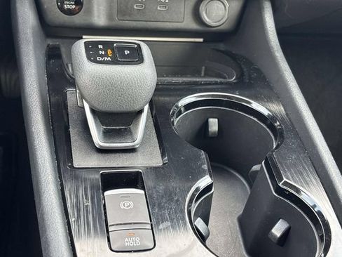 Used 2024 Nissan Rogue SV FWD image 26