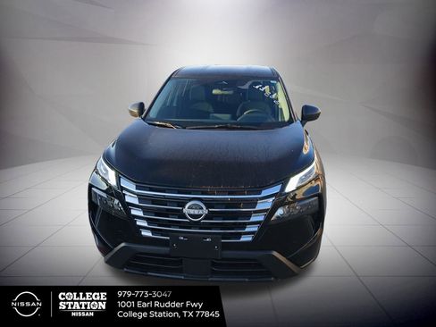 Certified 2025 Nissan Rogue S image 5