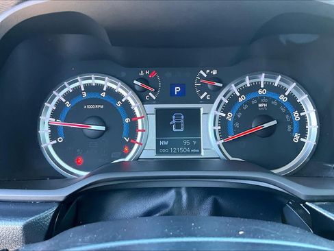 Used 2018 Toyota 4Runner TRD Off-Road Premium w/ Wilderness Package AWD/4WD image 25