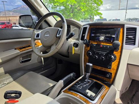 Used 2008 Jeep Grand Cherokee Limited w/ Trailer Tow Group IV AWD/4WD image 19